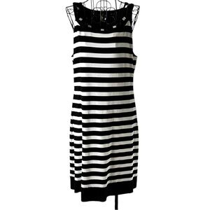 White House Black Market Sleeveless Black & White Shift Mini Dress Size Medium